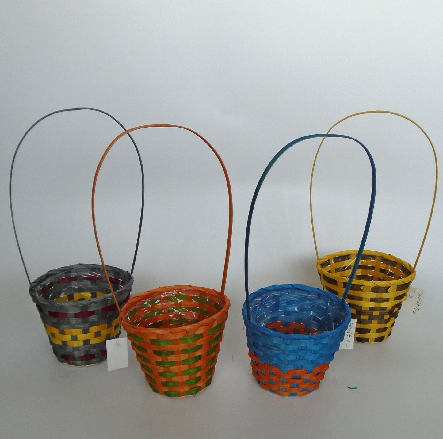 Bamboo Hand Made Basket (1592292692)