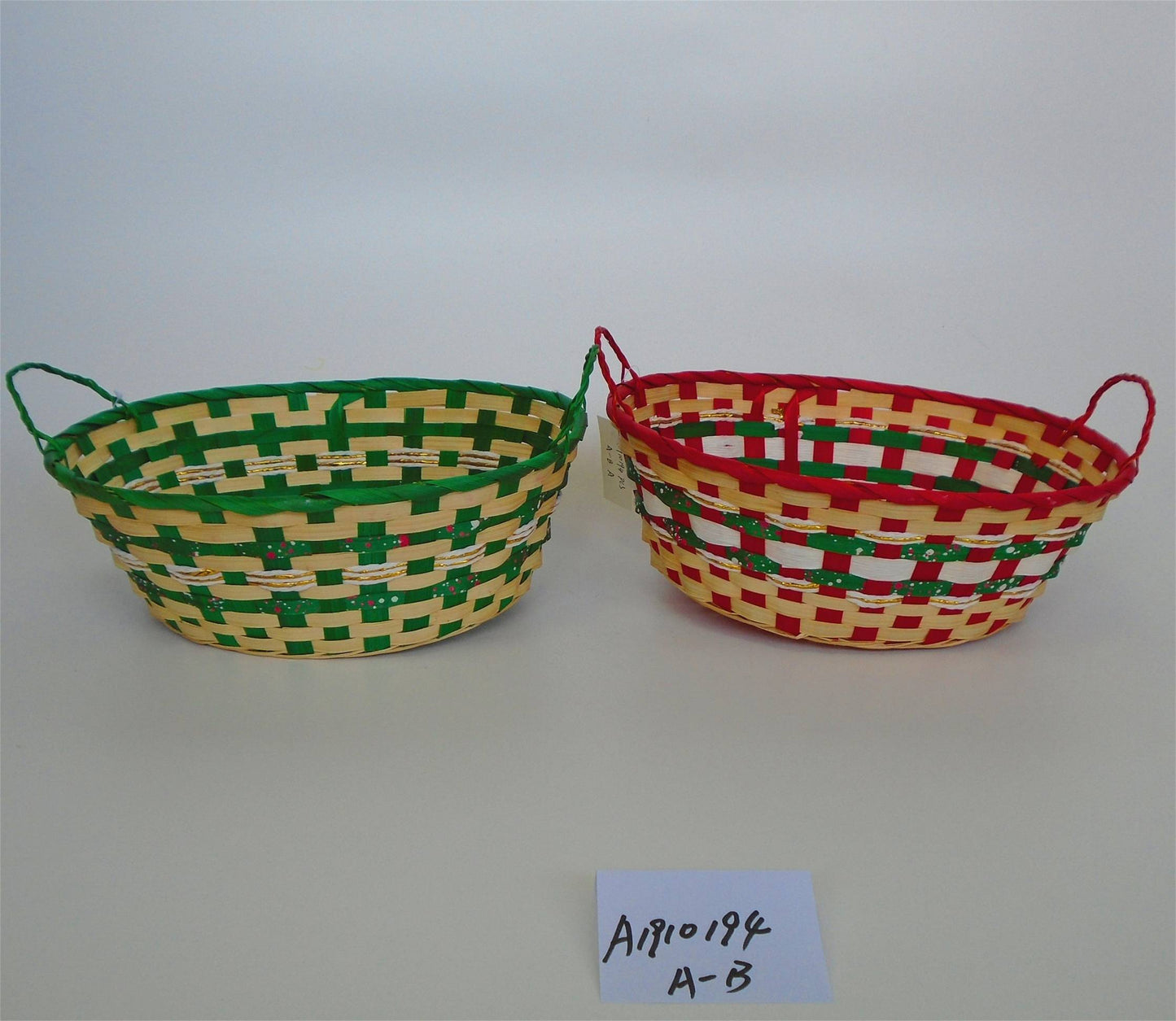 Bamboo Hand Made Basket (1592292923)