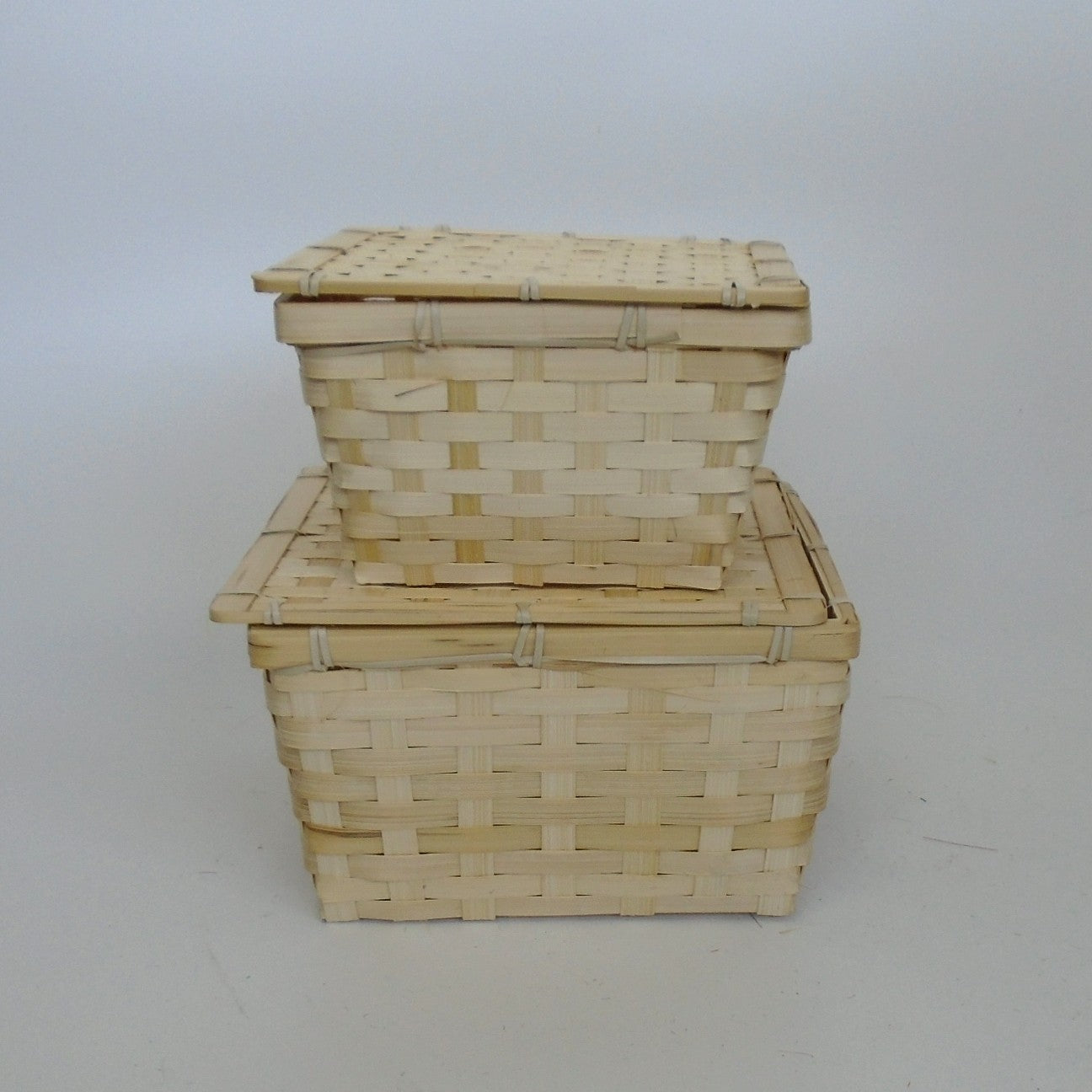 Bamboo Hand Made Basket (1592297536)