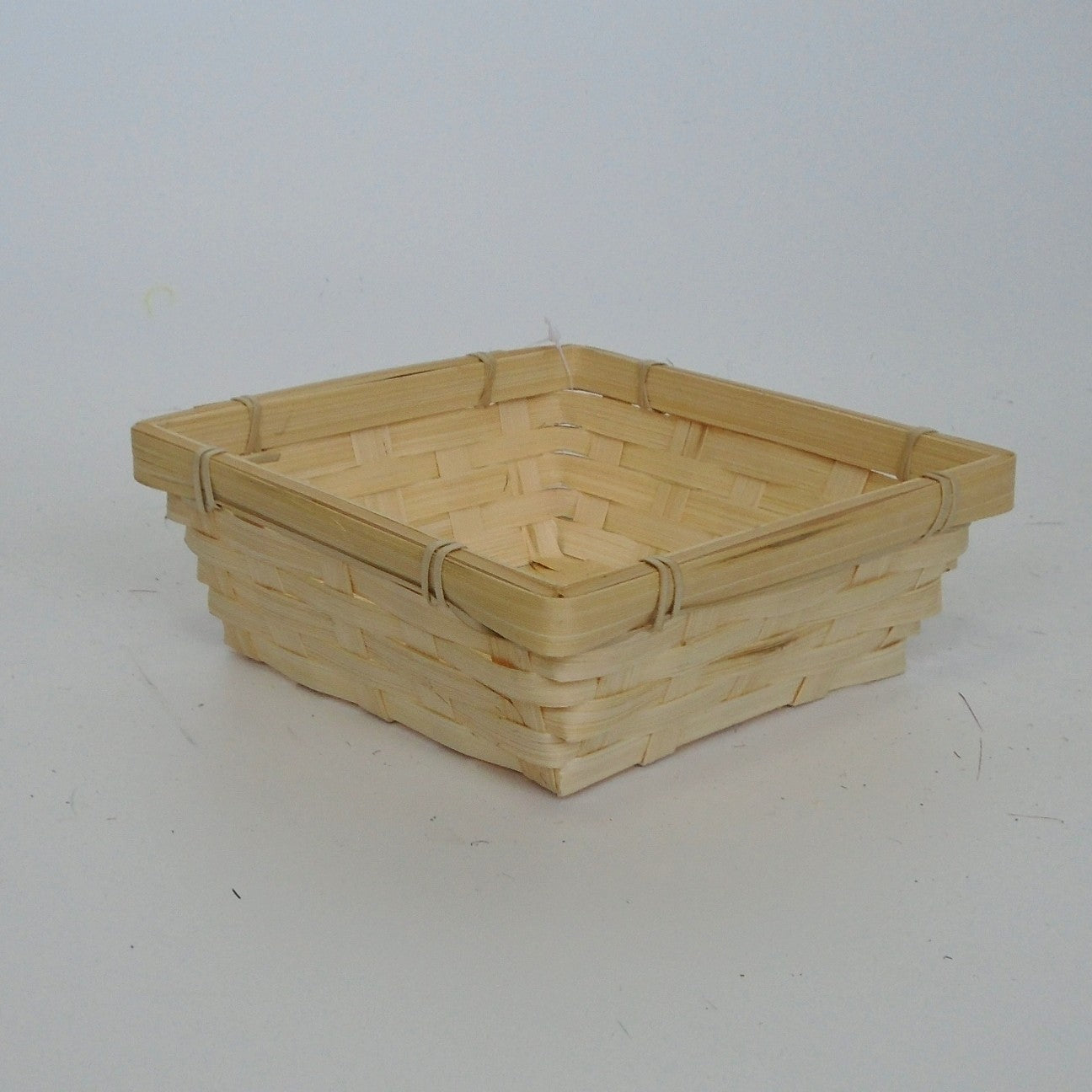 Bamboo Hand Made Basket (1592299237)